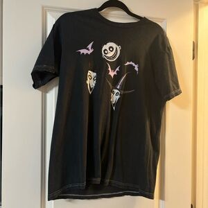 ⭐️ 5 For $25 Black T-Shirt Nightmare Before Christmas (Large)